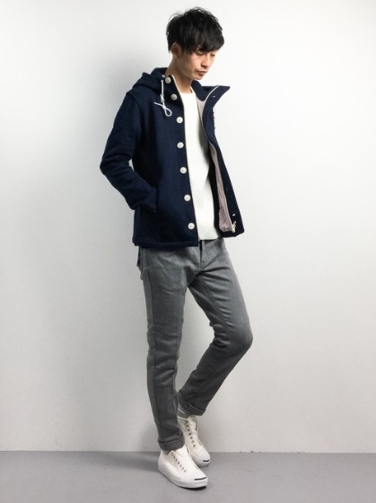 コーデ2：ブルーパーカー×ホワイト