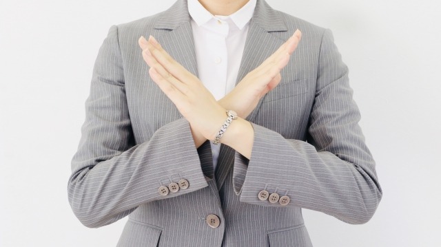 フレデリックコンスタントの修理は並行差別がある？