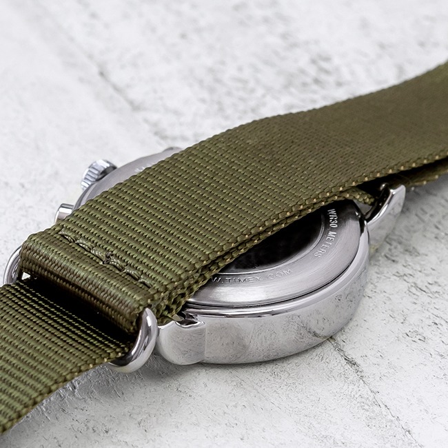 1.ベルトを外す