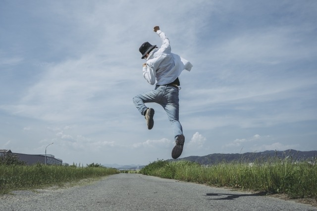 OCW-S3400-1AJF(カシオ オシアナス)は美しいブルー文字盤のファンが多い