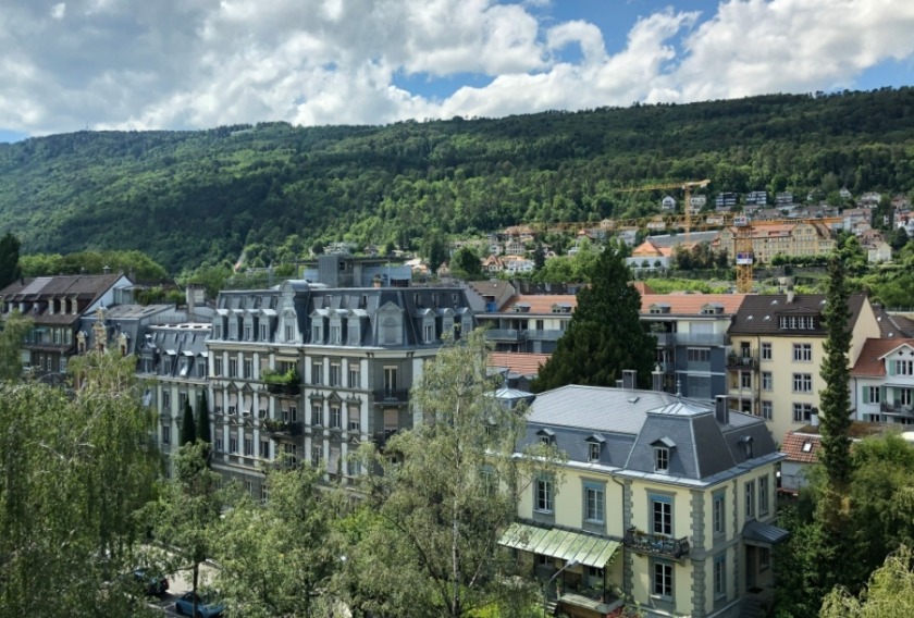 腕時計の聖地 西スイスの「Biel/Bienne」で誕生