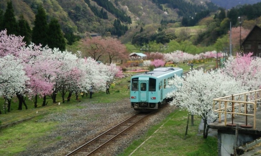 大野の時計店：ベルジュ・アダチのメニュー・料金