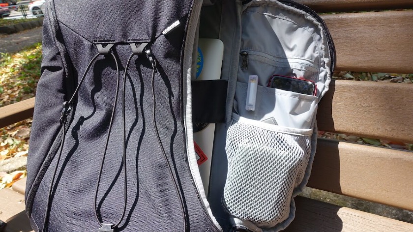 ①サイドから開閉できる利便性