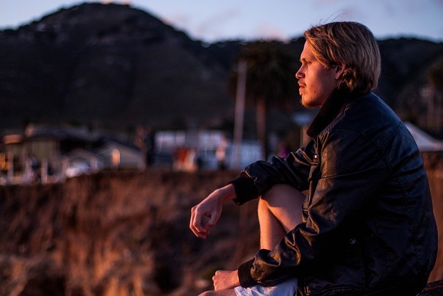 革ジャンはダサいと言われるのが怖い？