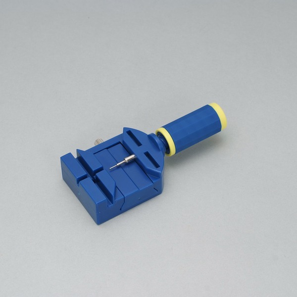 ピンを抜くための工具