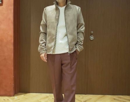 カジュアル1：ベージュライダースのくすみ色コーデ