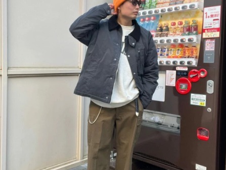 ブルー×カーゴパンツ