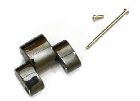 忘れがちなのがベルトのコマや付け替え用ベルト