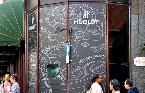 ウブロ(HUBLOT)ブラックマジックのモデルを紹介