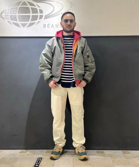 ブラック×ボーダーのマリン風コーデ