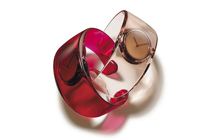 吉岡徳仁の腕時計は高いデザイン性と美しいフォルムが特徴