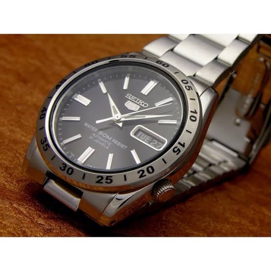 SNKE01セイコー5の外観をレビュー