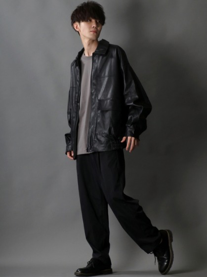 コーデ2：革×ブラックTシャツ