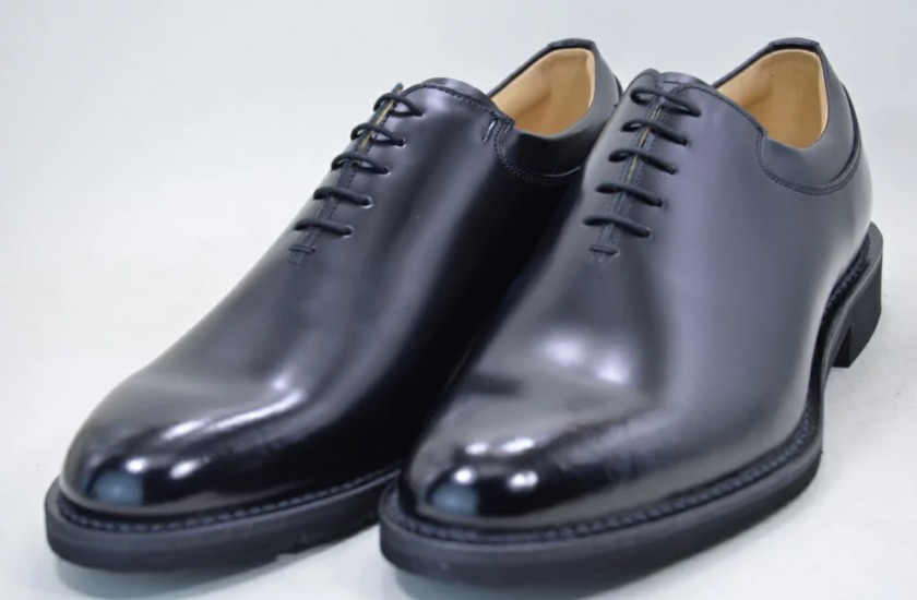 革靴の種類7：ホールカット