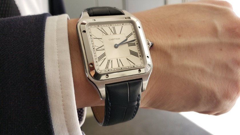 ①クォーツ追加でバッテリー寿命が進化