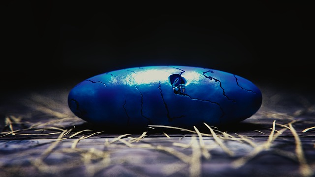 サファイアクリスタルの風防採用で傷つきにくい