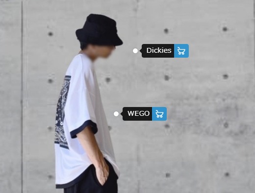 バケットハットにモノトーンの着こなし