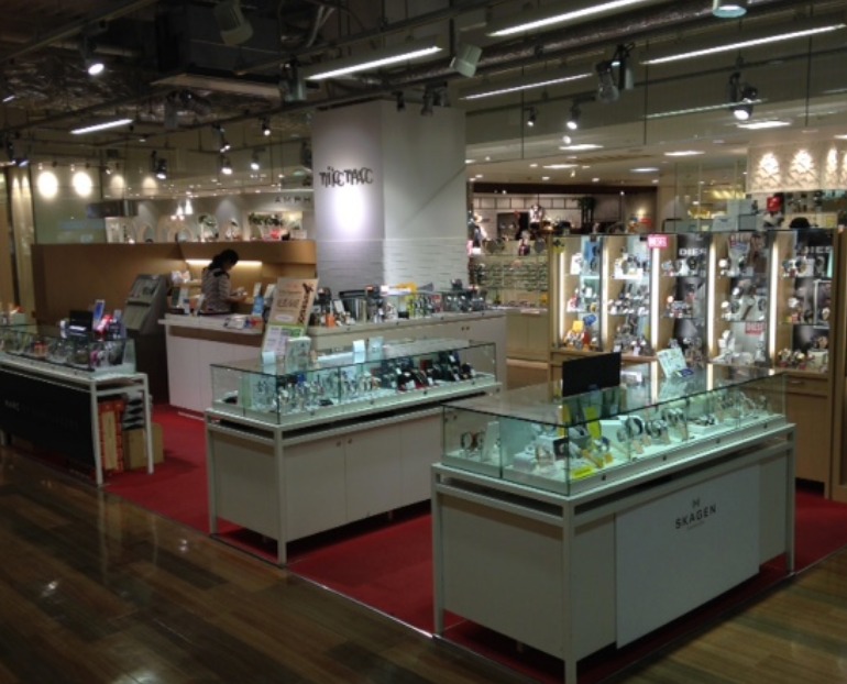 長崎市の時計店：TiCTAC アミュプラザ長崎店
