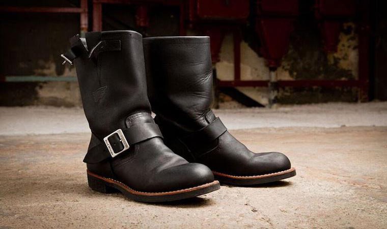 ①上品に見える"レザー素材"