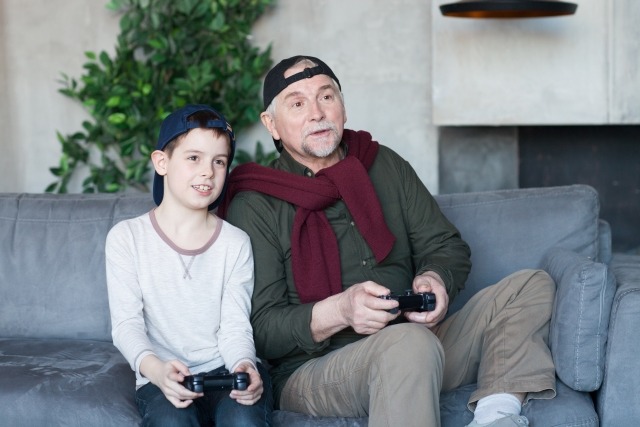 相手の年代によってモデルを変える