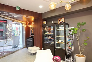 銀座のエルメス修理店：時計修理工房白金堂 東京銀座店