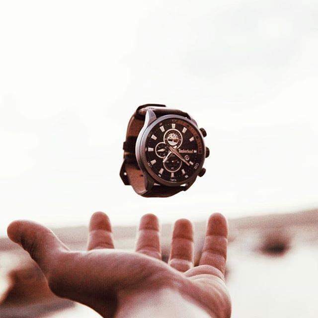 ベルトに本革 風防にミネラルガラスを採用 品質にもこだわりあり