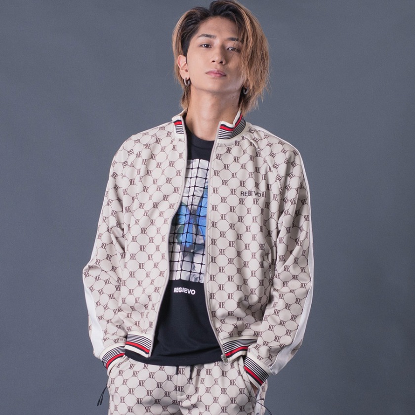 トラックジャケットはナイロン製かジャージ製か？素材の違いまとめ