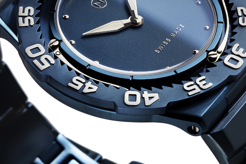 サファイアガラス・サージカルステンレス使用