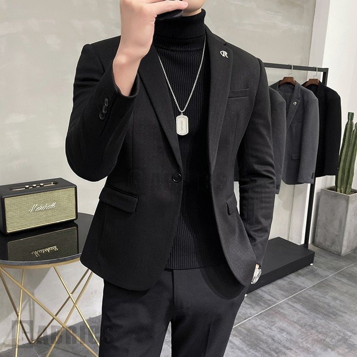 秋冬用2：ダークグレー×黒ハイネック