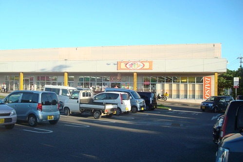 ダイソーの300円-500円の時計