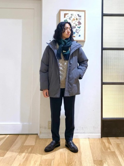 グレー×グリーンマフラー