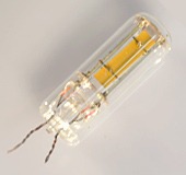 小型化前の水晶振動子