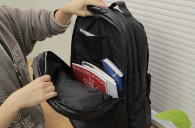 ②小物が整理できる「ポケット数」