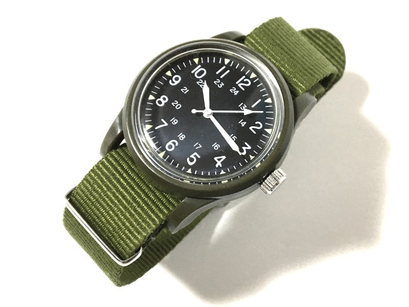 ダイソーの腕時計：タイメックス キャンパー風ウォッチ