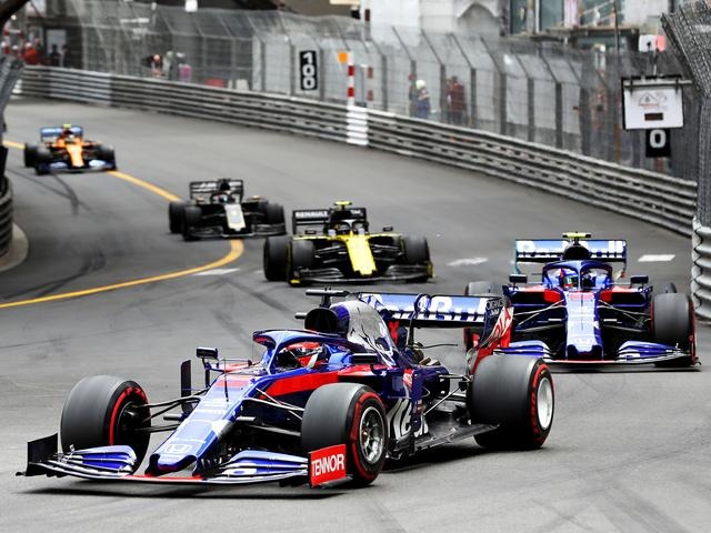 タグホイヤー""モナコ""はレース好きにとって憧れのモデル