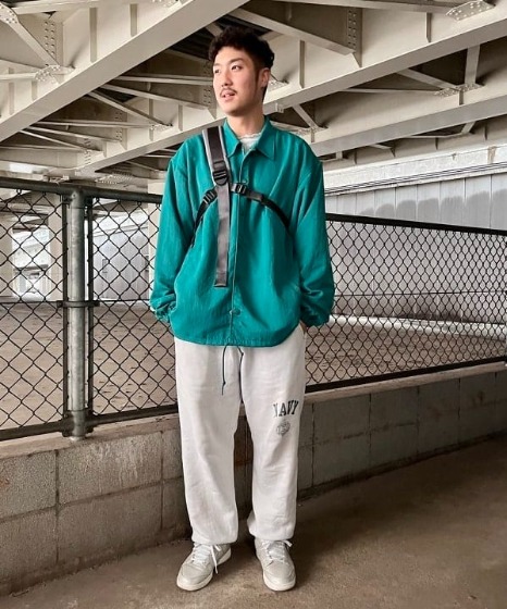 グリーン×スウェット