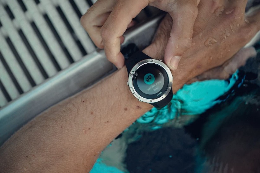 スントのスマートウォッチ：スント スパルタン トレーナー特徴・機能