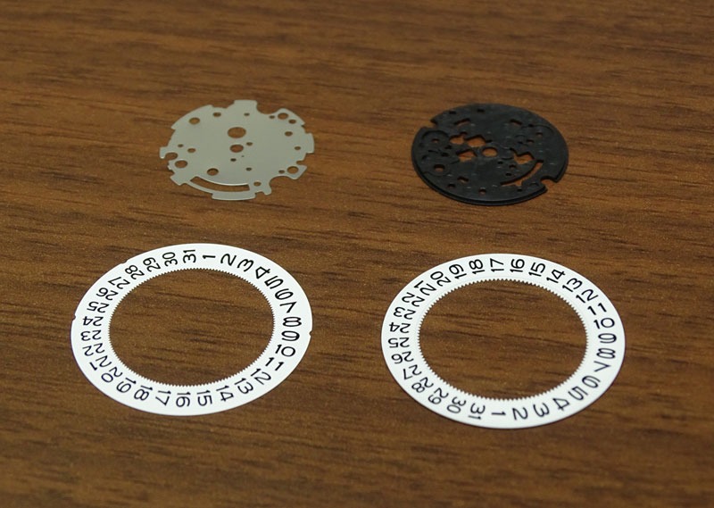 内部の歯車構成を1/1000ミリ単位で薄型化