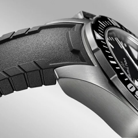 腕時計のラバーベルトの寿命