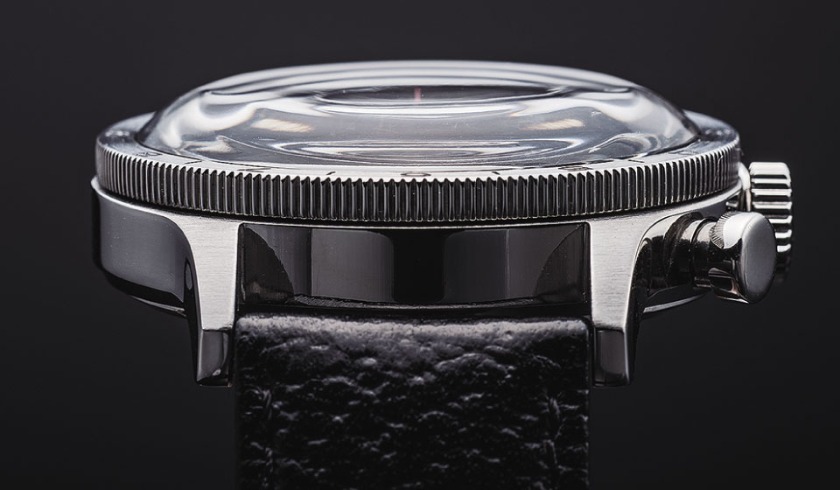 ドーム型の風防