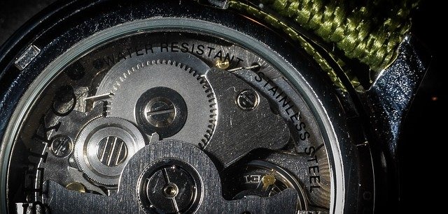 SISTEM51はスウォッチ初の自動巻きモデル