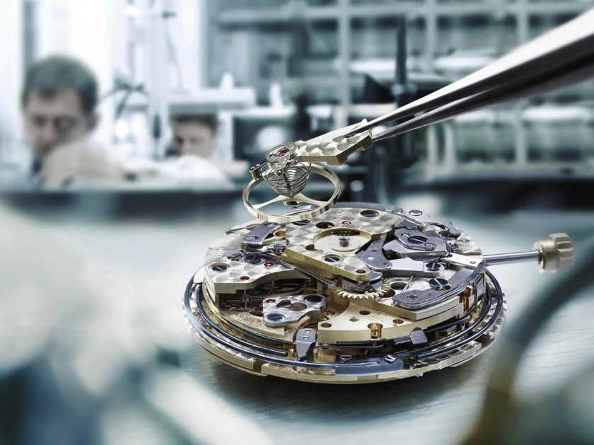 ポイントは｢汎用ムーブメント｣