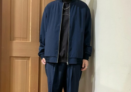 MA-1(ネイビー)のおしゃれな着こなし④JUNRed