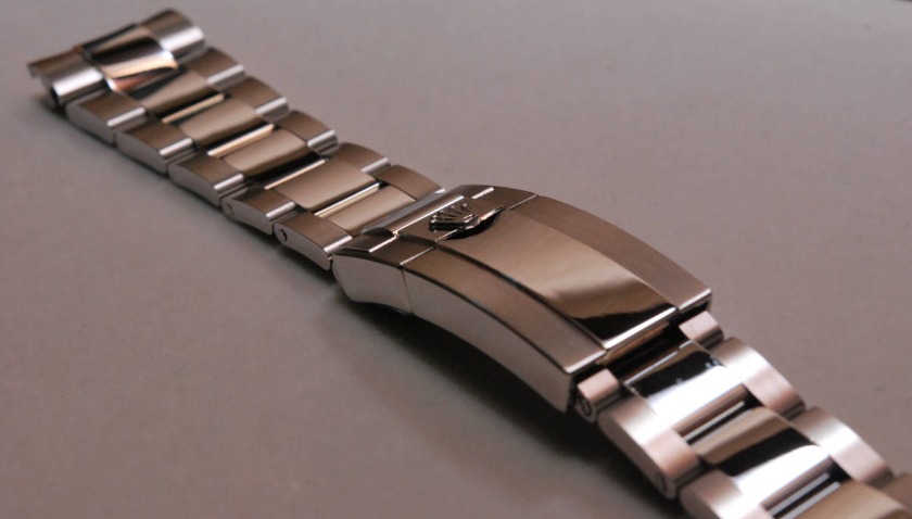 2012年 ブレスレットがより便利に変更