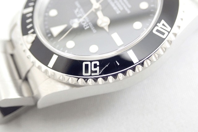 ⑥ベゼル素材の違い