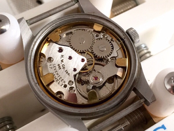 ポイント③嗜好性をくすぐる高精度の手巻き式