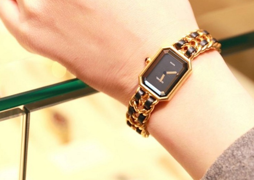 文字盤にヒビはないか