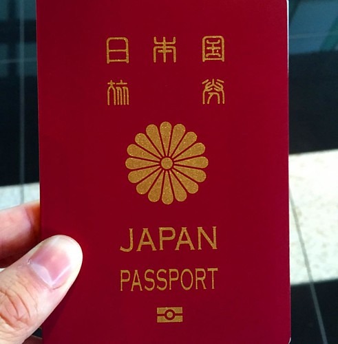 身分証明書が購入制限のかかっていない人ならOK