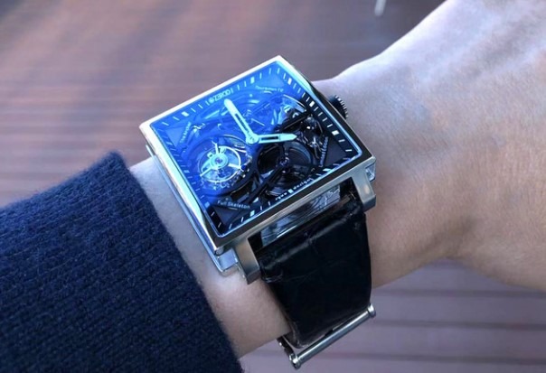 透明感がコンセプトのTHE ARCHERで時計を楽しむ