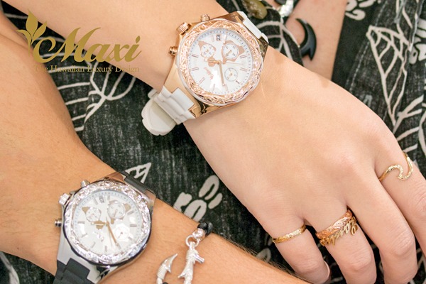 ハワイアンジュエリーの腕時計とアクセでおしゃれにキメよう